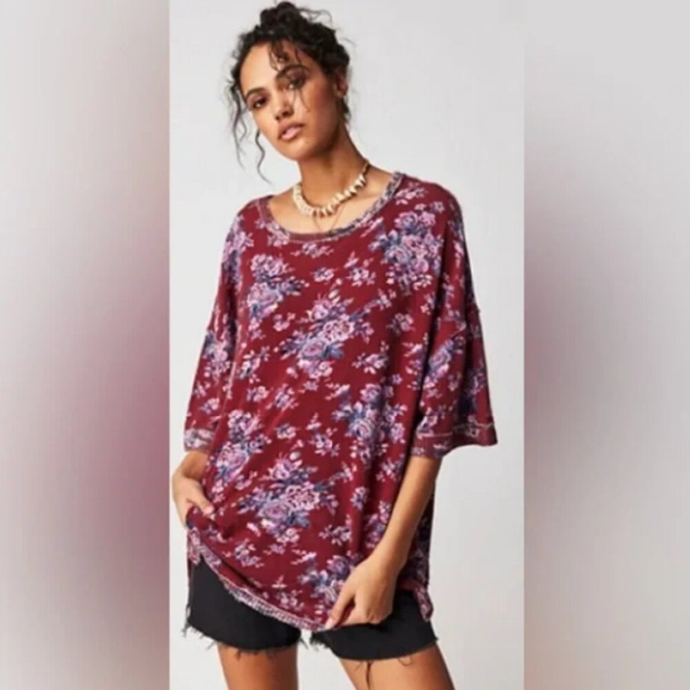 Free People You and Me Red Floral Oversized Relaxed Tee Top Size Small